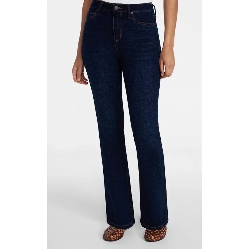 No Boundaries Mid Rise Bootcut Jeans Dark Wash Slim Fit Size 4 -32 Inseam - Picture 3 of 7